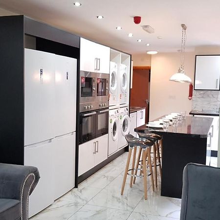 Double Ensuite Rooms Near City Centre Бирмингам Екстериор снимка