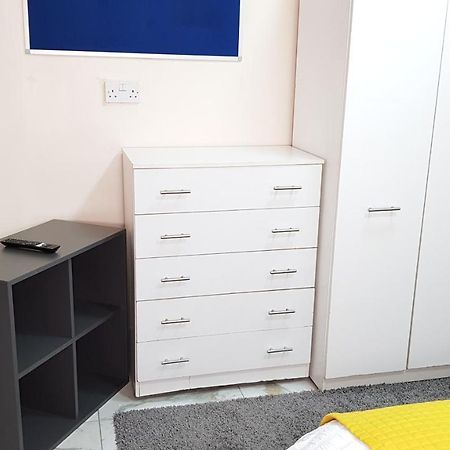 Double Ensuite Rooms Near City Centre Бирмингам Екстериор снимка