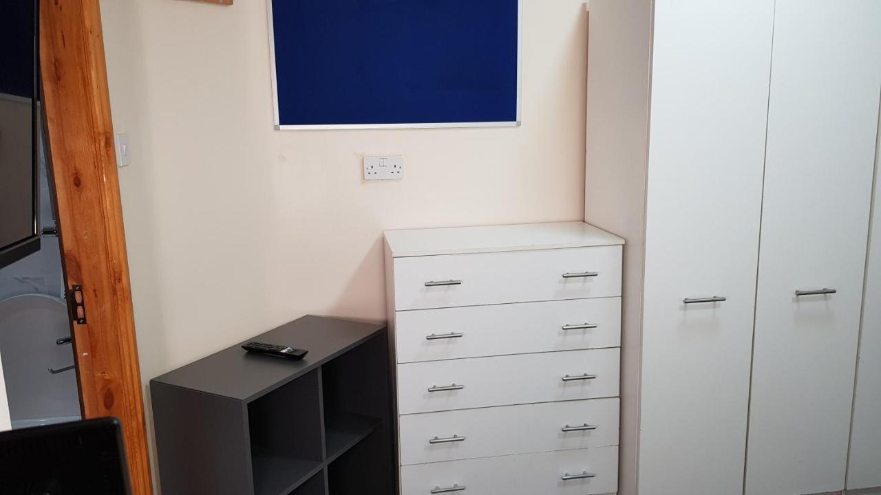 Double Ensuite Rooms Near City Centre Бирмингам Екстериор снимка