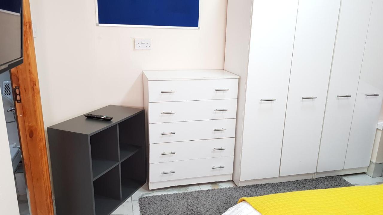 Double Ensuite Rooms Near City Centre Бирмингам Екстериор снимка