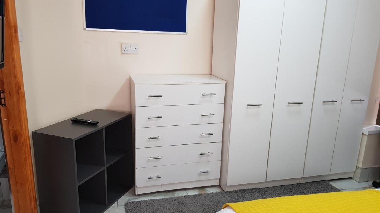 Double Ensuite Rooms Near City Centre Бирмингам Екстериор снимка