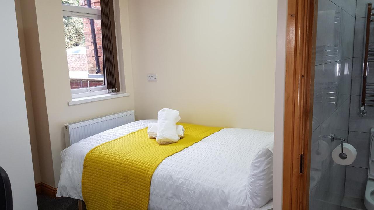 Double Ensuite Rooms Near City Centre Бирмингам Екстериор снимка