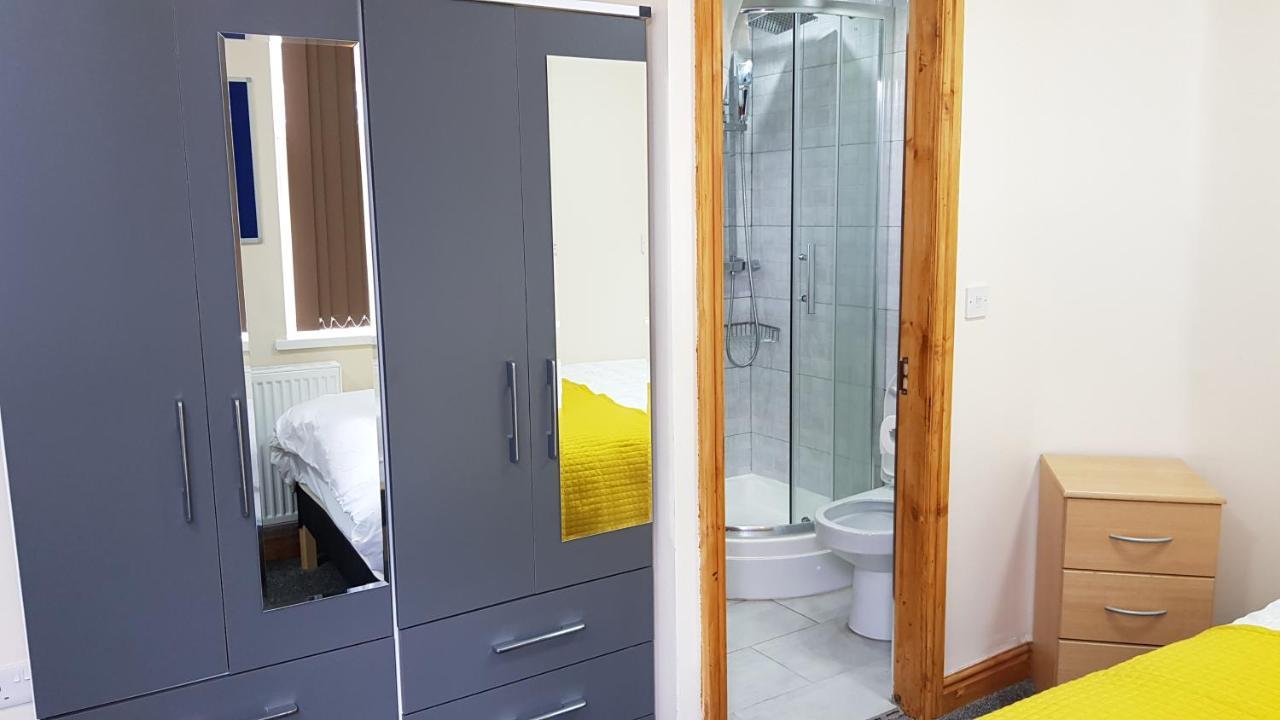Double Ensuite Rooms Near City Centre Бирмингам Екстериор снимка