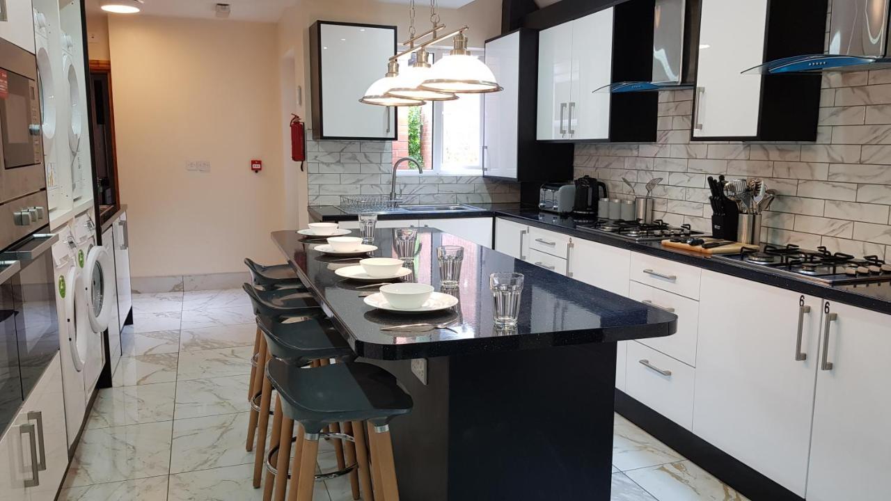 Double Ensuite Rooms Near City Centre Бирмингам Екстериор снимка