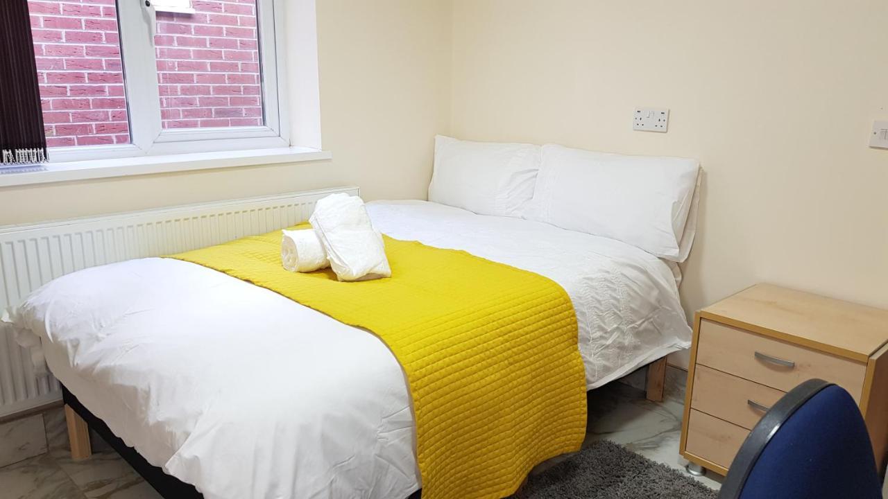 Double Ensuite Rooms Near City Centre Бирмингам Екстериор снимка