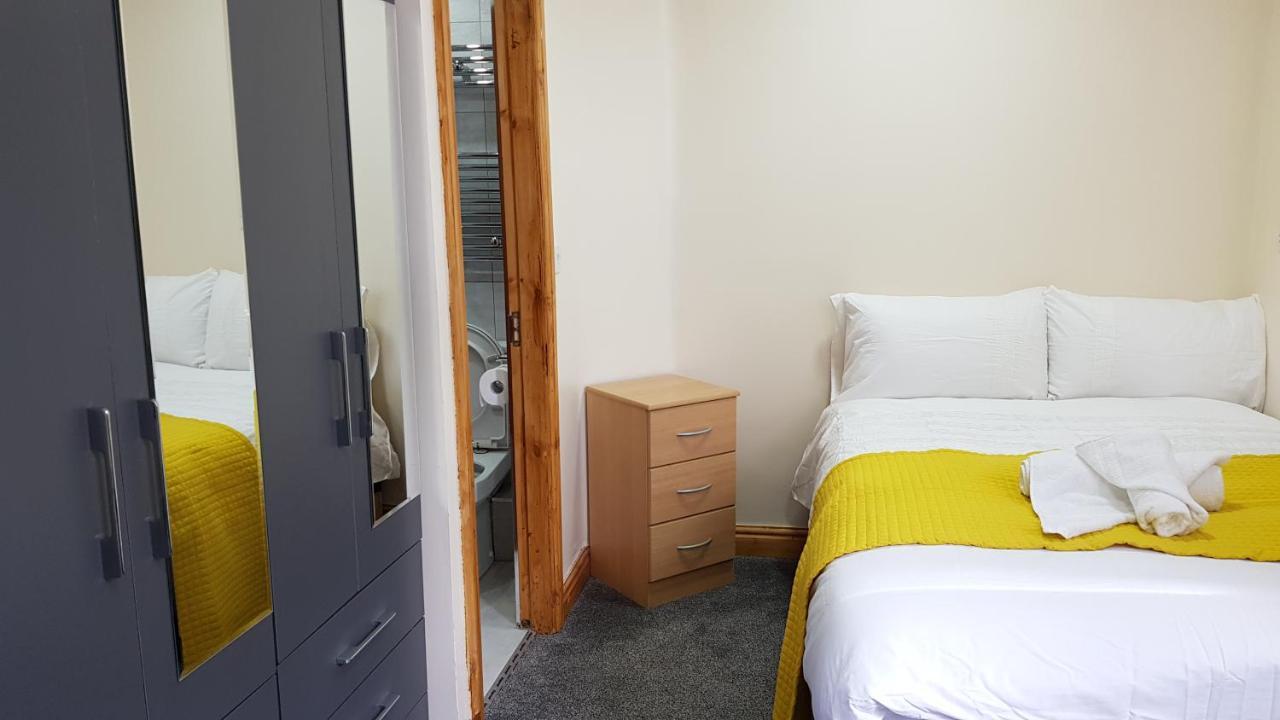 Double Ensuite Rooms Near City Centre Бирмингам Екстериор снимка