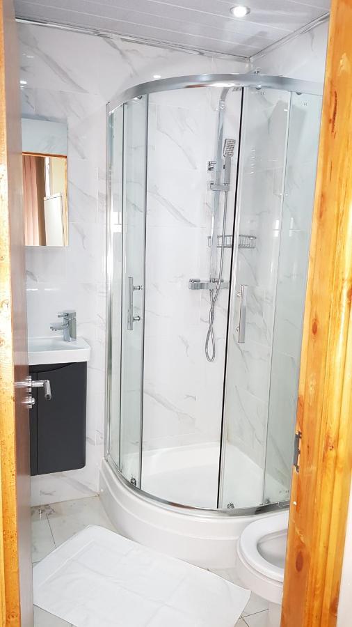 Double Ensuite Rooms Near City Centre Бирмингам Екстериор снимка