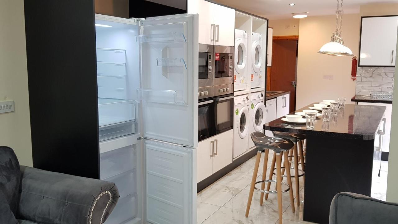 Double Ensuite Rooms Near City Centre Бирмингам Екстериор снимка