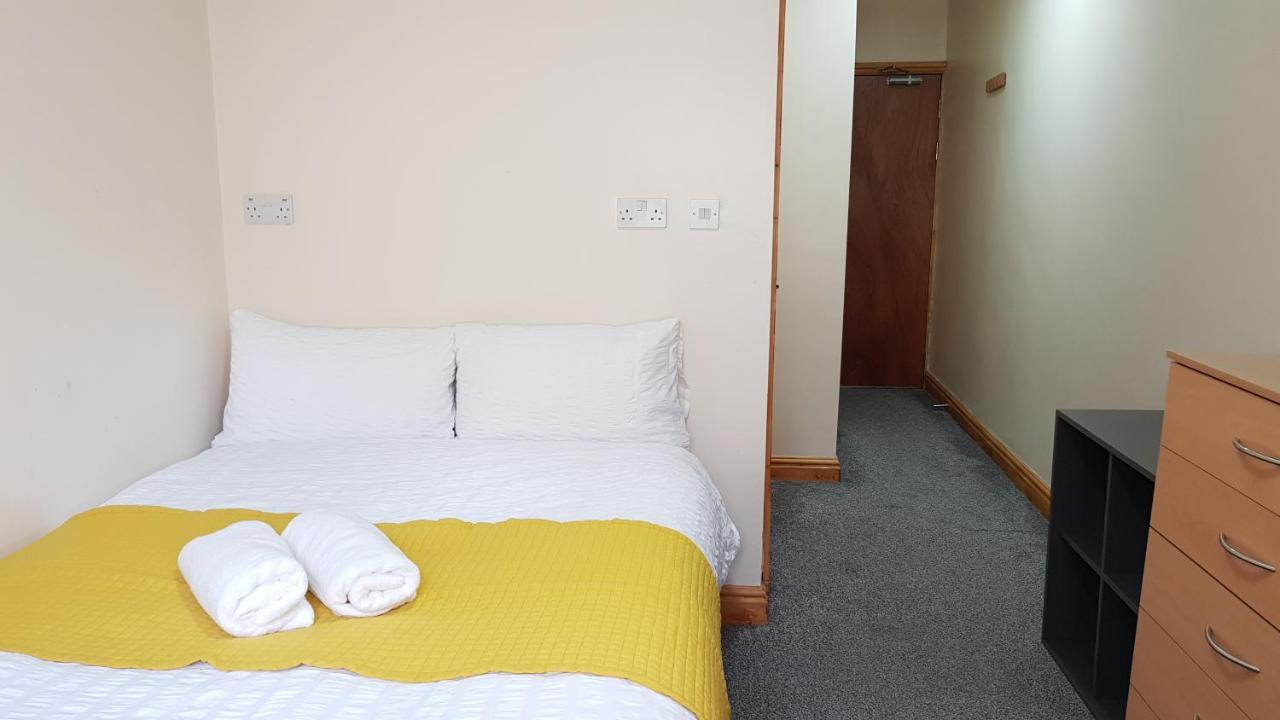 Double Ensuite Rooms Near City Centre Бирмингам Екстериор снимка