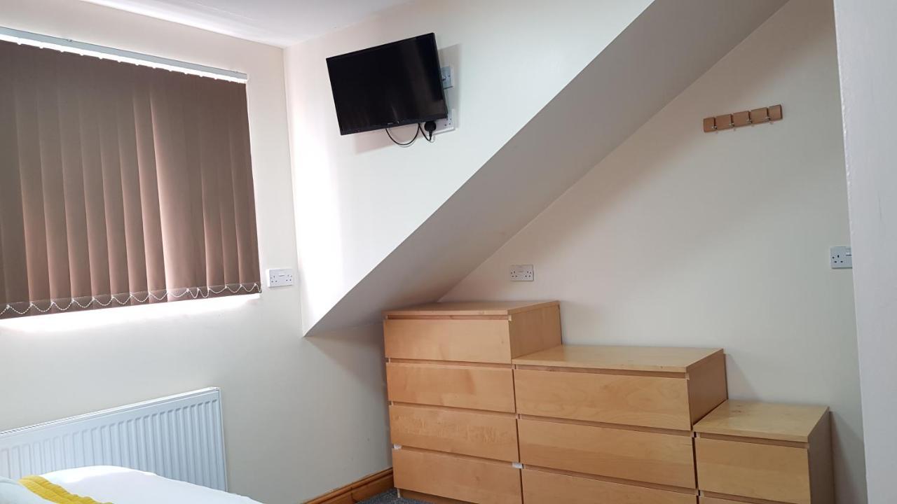 Double Ensuite Rooms Near City Centre Бирмингам Екстериор снимка